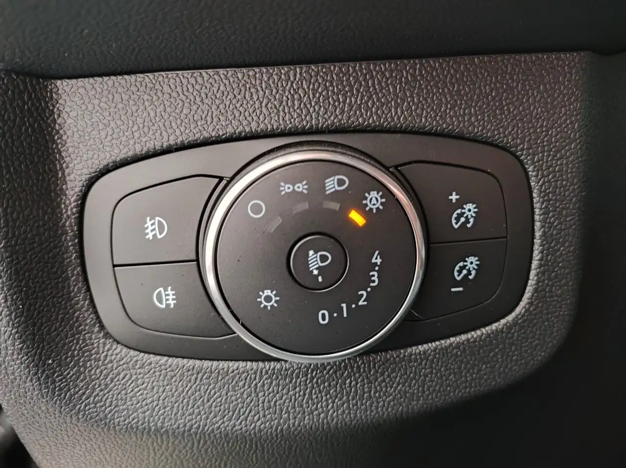 Ford Tourneo Courier 2026 — фото 15