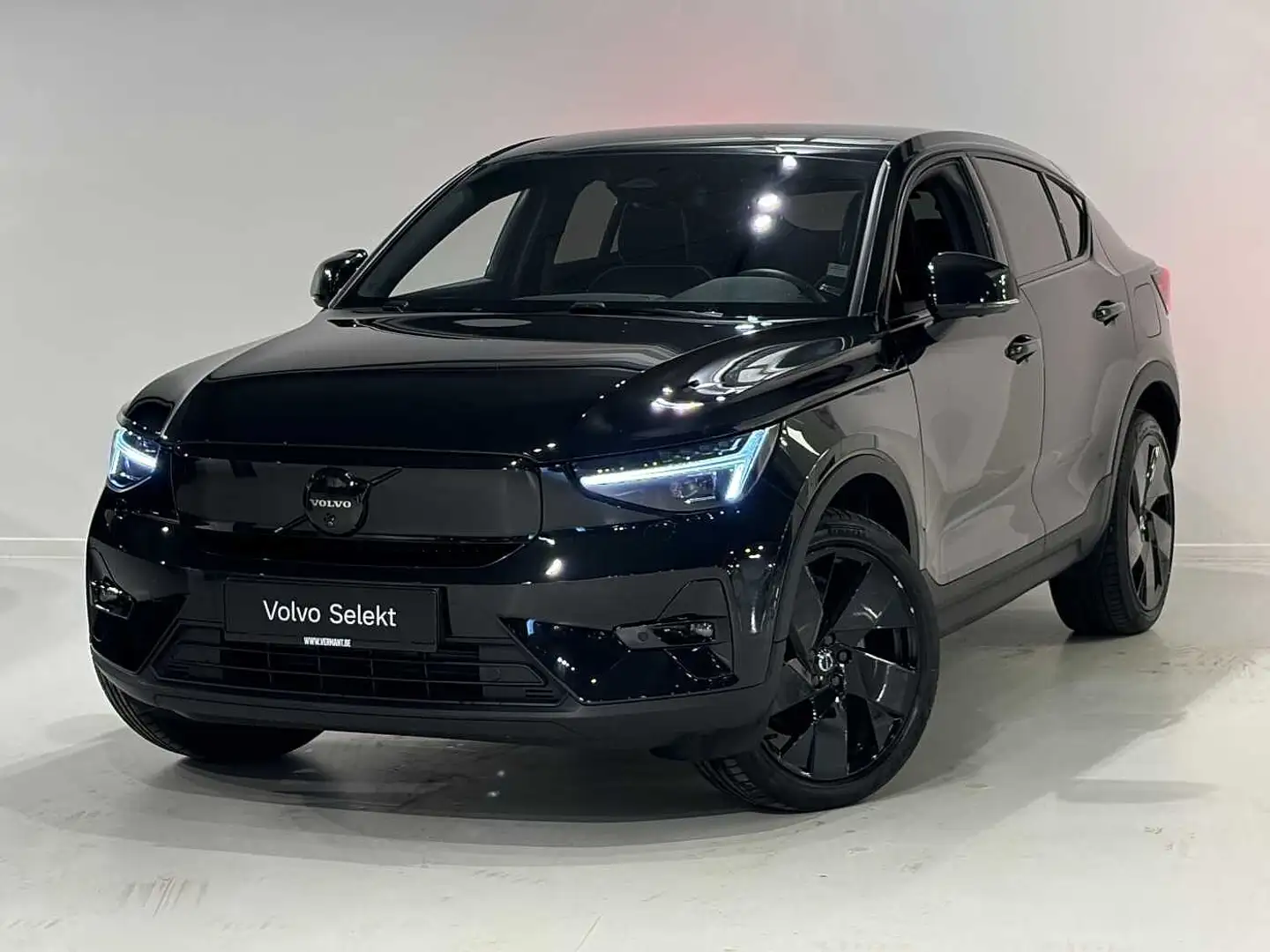 VOLVO C40
