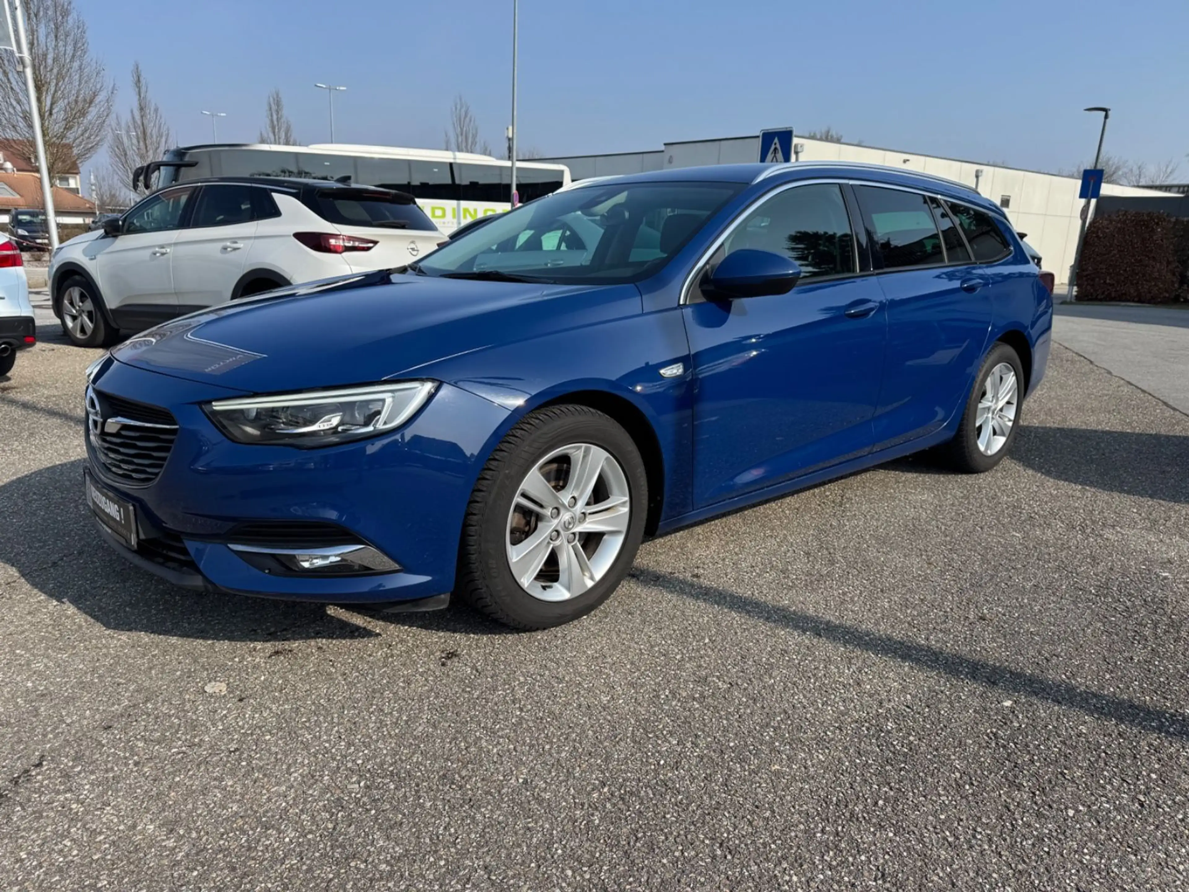 Opel Insignia B Sport 4x4 2.0 TDI *1.HAND* — photo 2