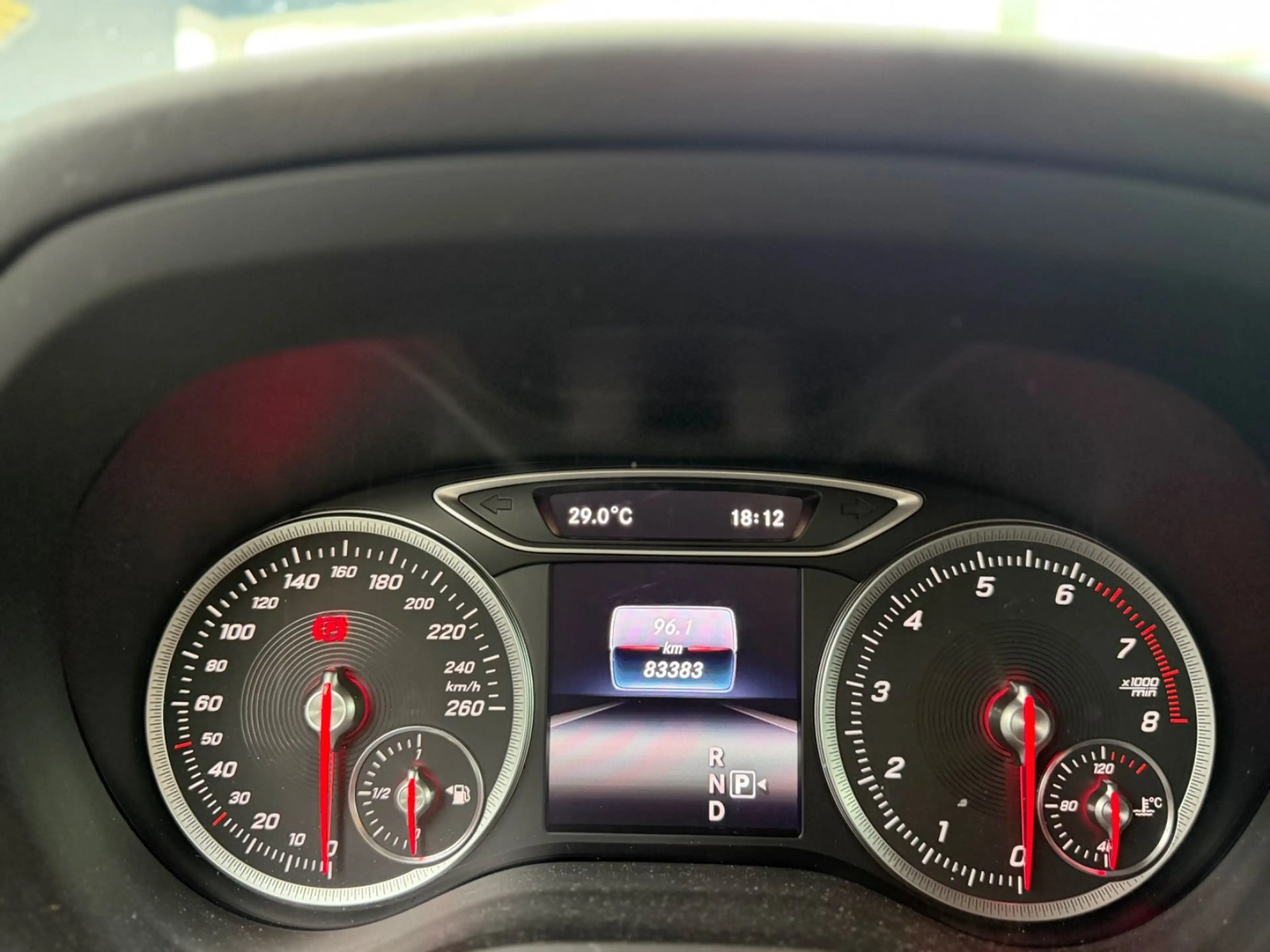 Mercedes-Benz B 220 B220 4Matic AMG Night-Paket *Pano*Kamera*HK*AHKD — photo 15
