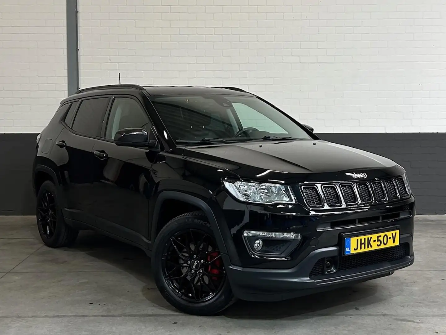 Jeep Compass 1.4 MultiAir All Black, Apple-Android, PDC, camera Zwart - 2