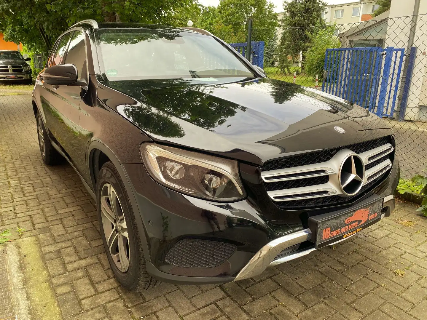 Mercedes-Benz GLC 220 d 4Matic, LED, Teilleder, el. Heckklappe Чорний - 1
