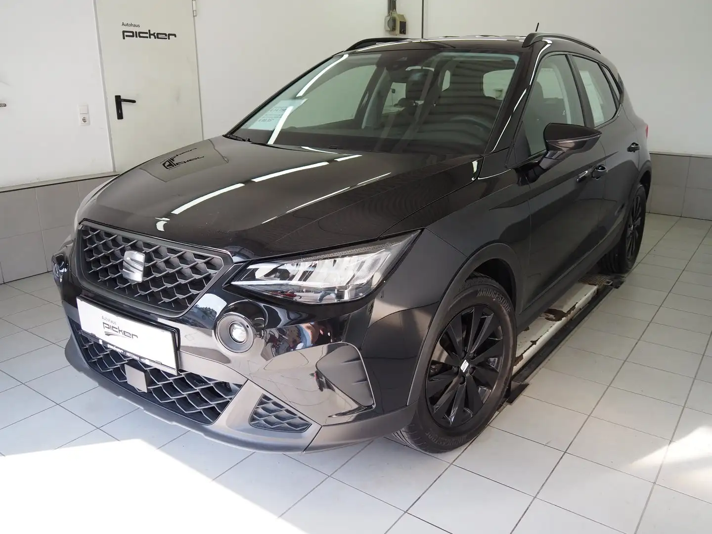 SEAT Arona Austria Edition 1.0 TSI Schwarz - 1