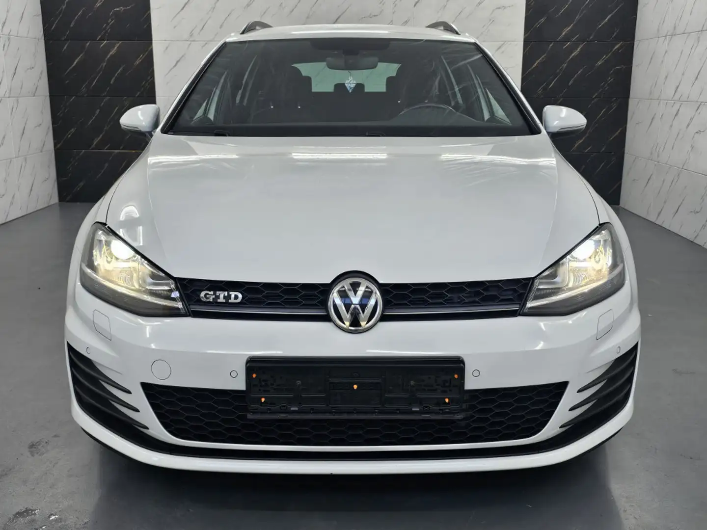 Volkswagen Golf GTD DSG+Bi-Xenon+Temp+Sound+Navi+Ambiente Weiß - 2