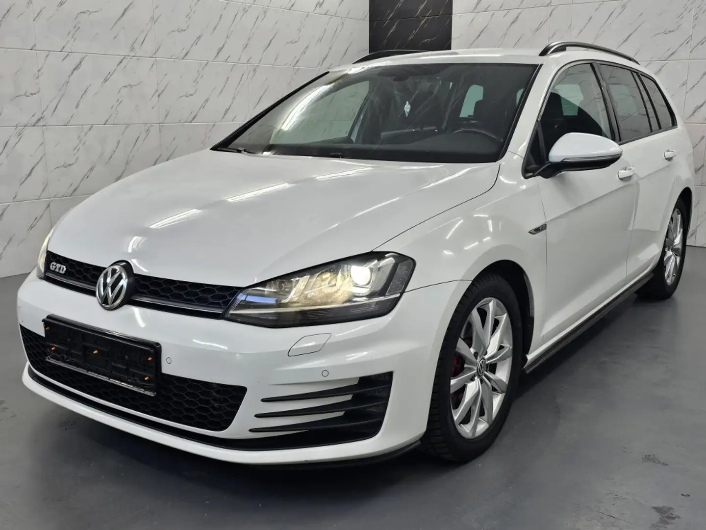 Volkswagen Golf GTD DSG+Bi-Xenon+Temp+Sound+Navi+Ambiente Weiß - 1