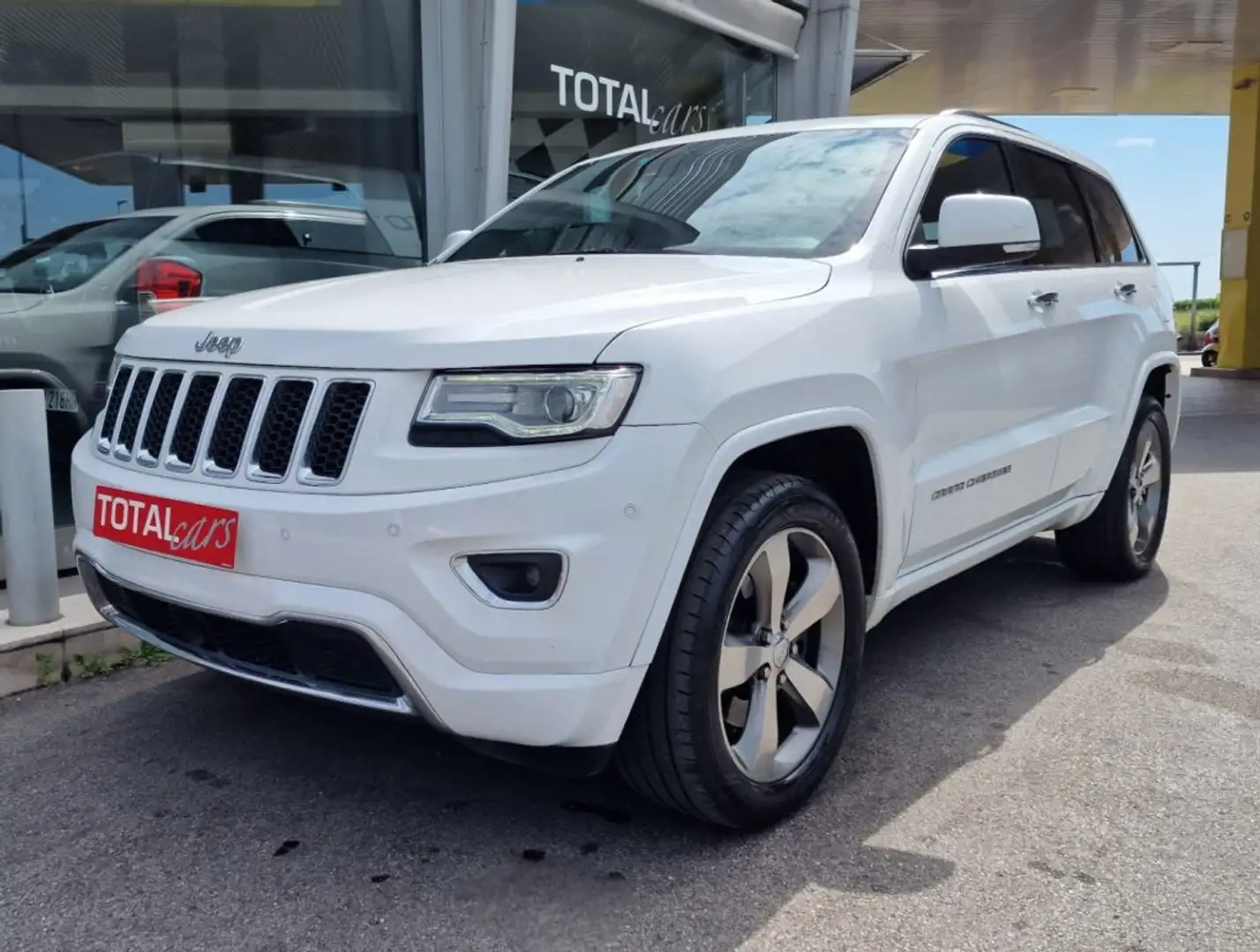 Jeep Grand Cherokee 3.0 V6 CRD 250 CV Multijet II Overland Wit - 1