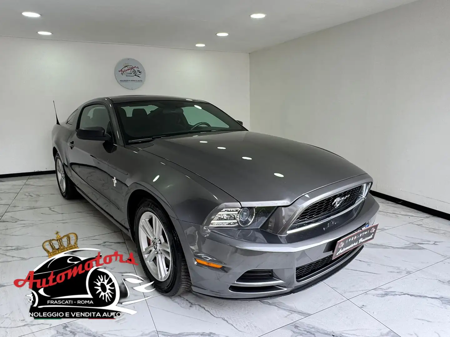 Ford Mustang Ford Mustang 3.7 V6 Gris - 1