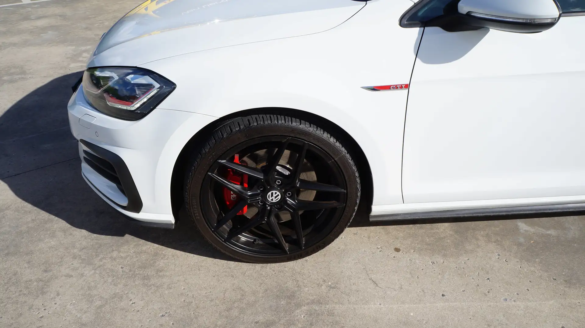 Volkswagen Golf GTI 2.0 TSI 245 pk DSG Performance 12m Garantie Wit - 2