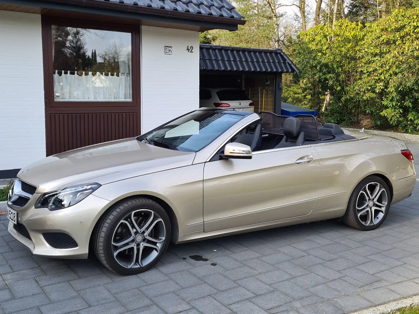 Mercedes-Benz E 250 E-Klasse Cabrio Cabrio 7G-TRONIC Argintiu - 2