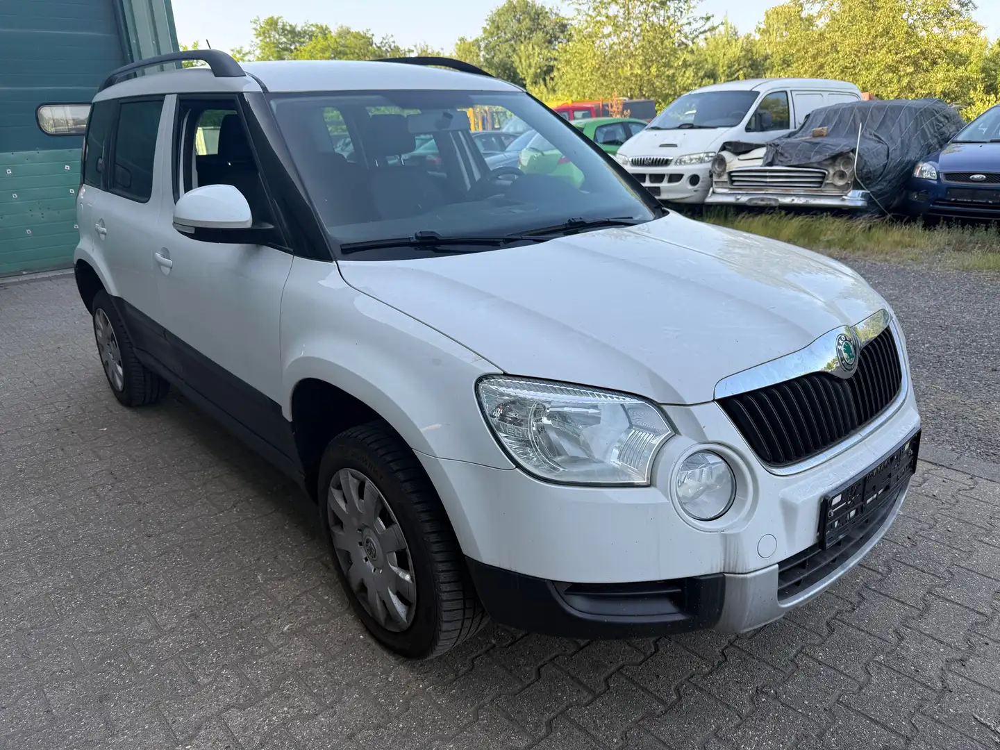 Skoda Yeti Active Plus Edition Weiß - 2