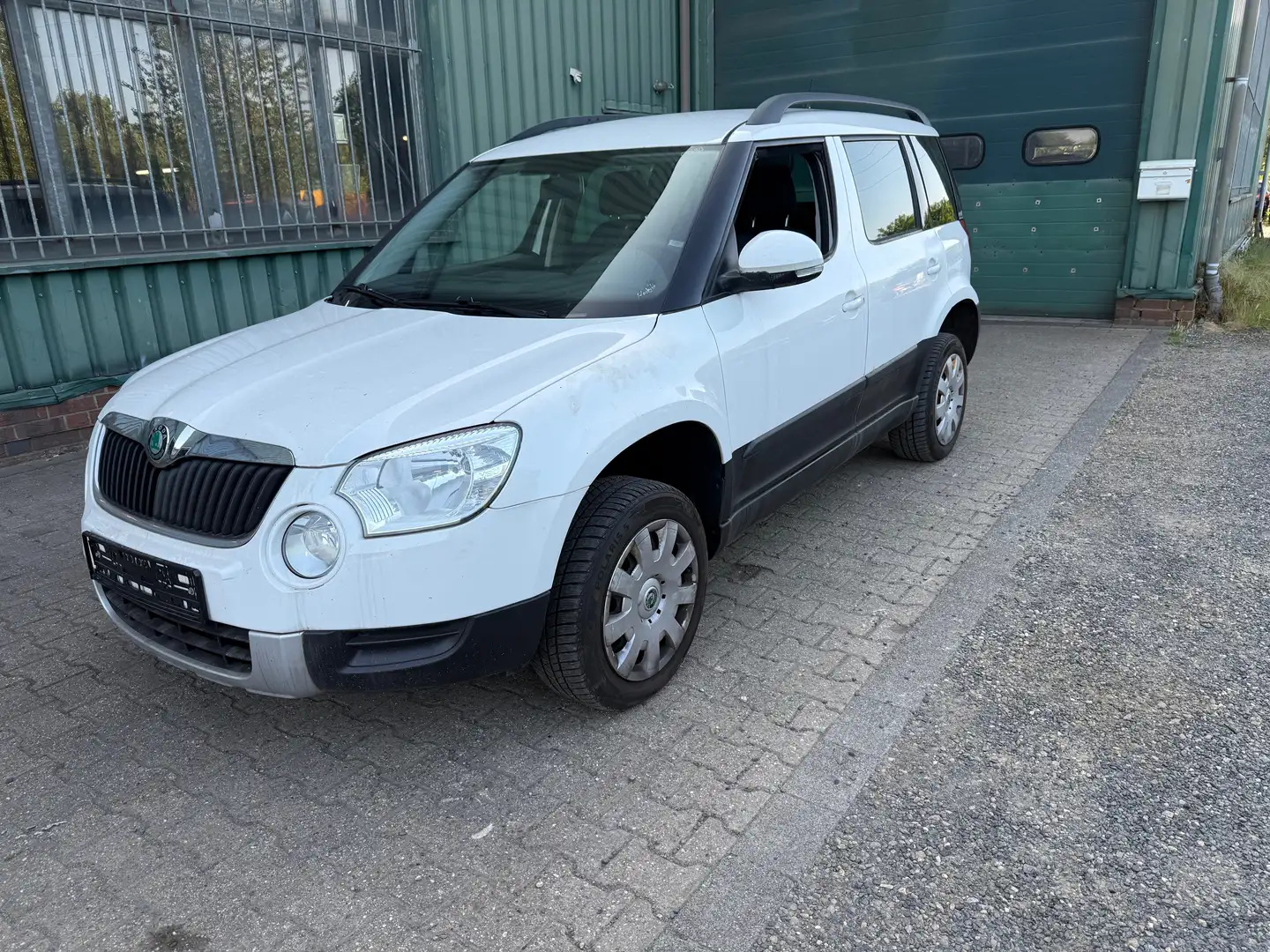Skoda Yeti Active Plus Edition Weiß - 1