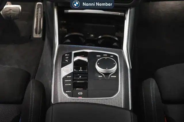 BMW 3 Series view 13