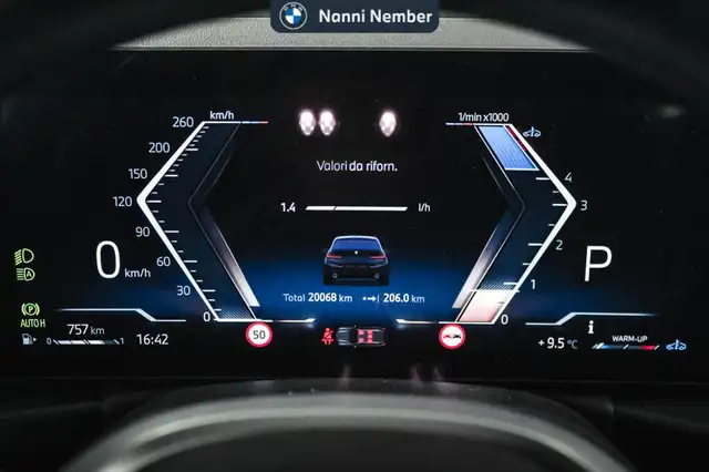 BMW 3 Series view 9