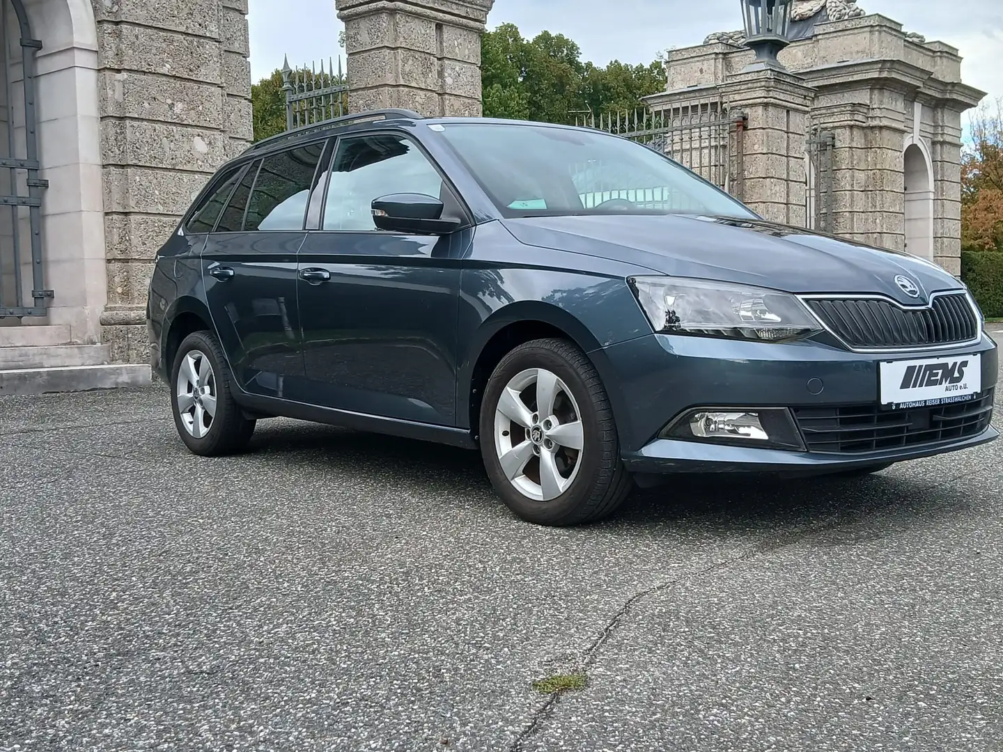 Skoda Fabia *114tkm*PICKERL NEU*PDC*KLIMAAUT.*SERVICE NEU* Grau - 2