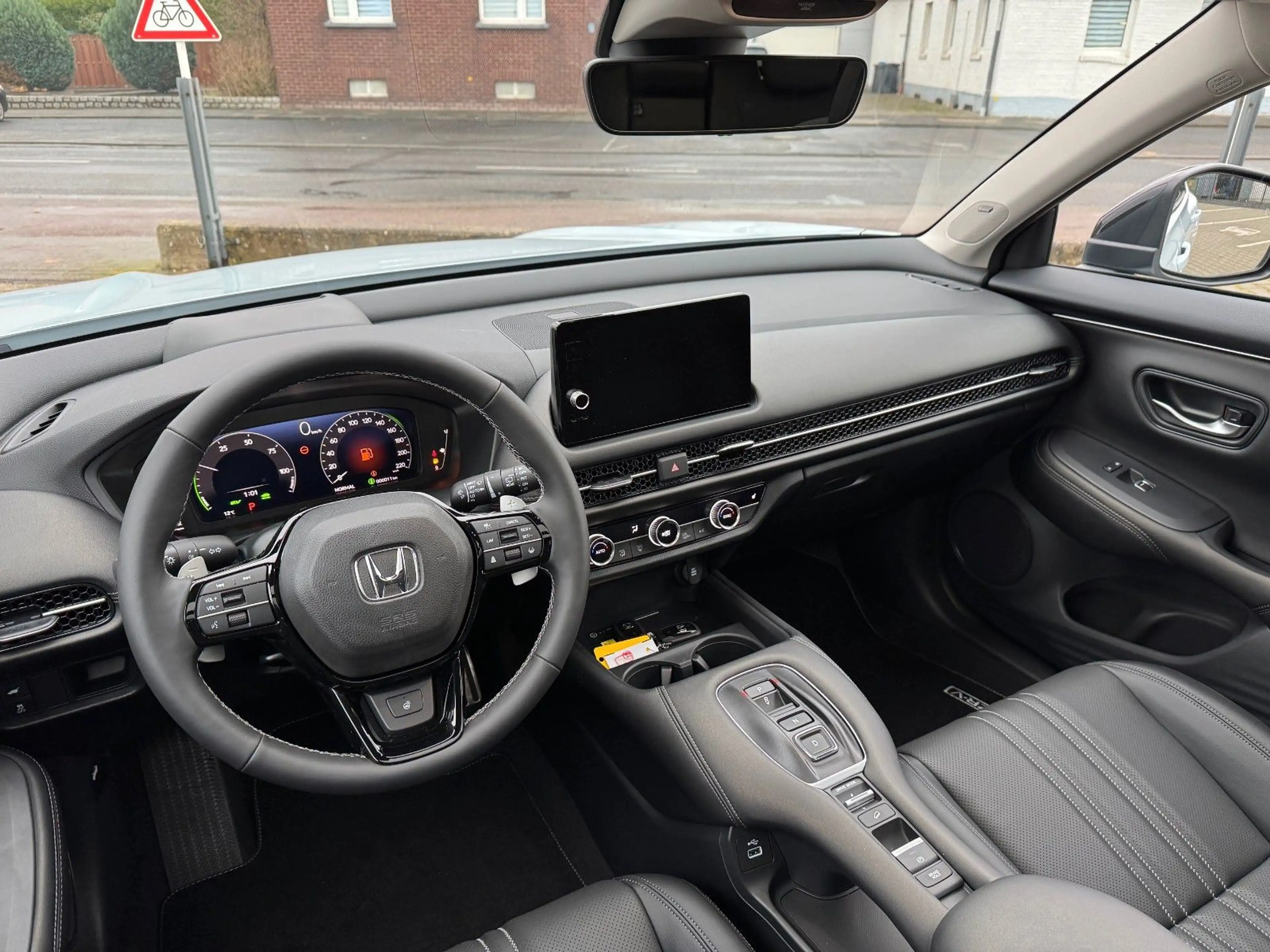 Honda ZR-V 2.0 e:HEV Advance Black Paket VERFÜGBAR — photo 8