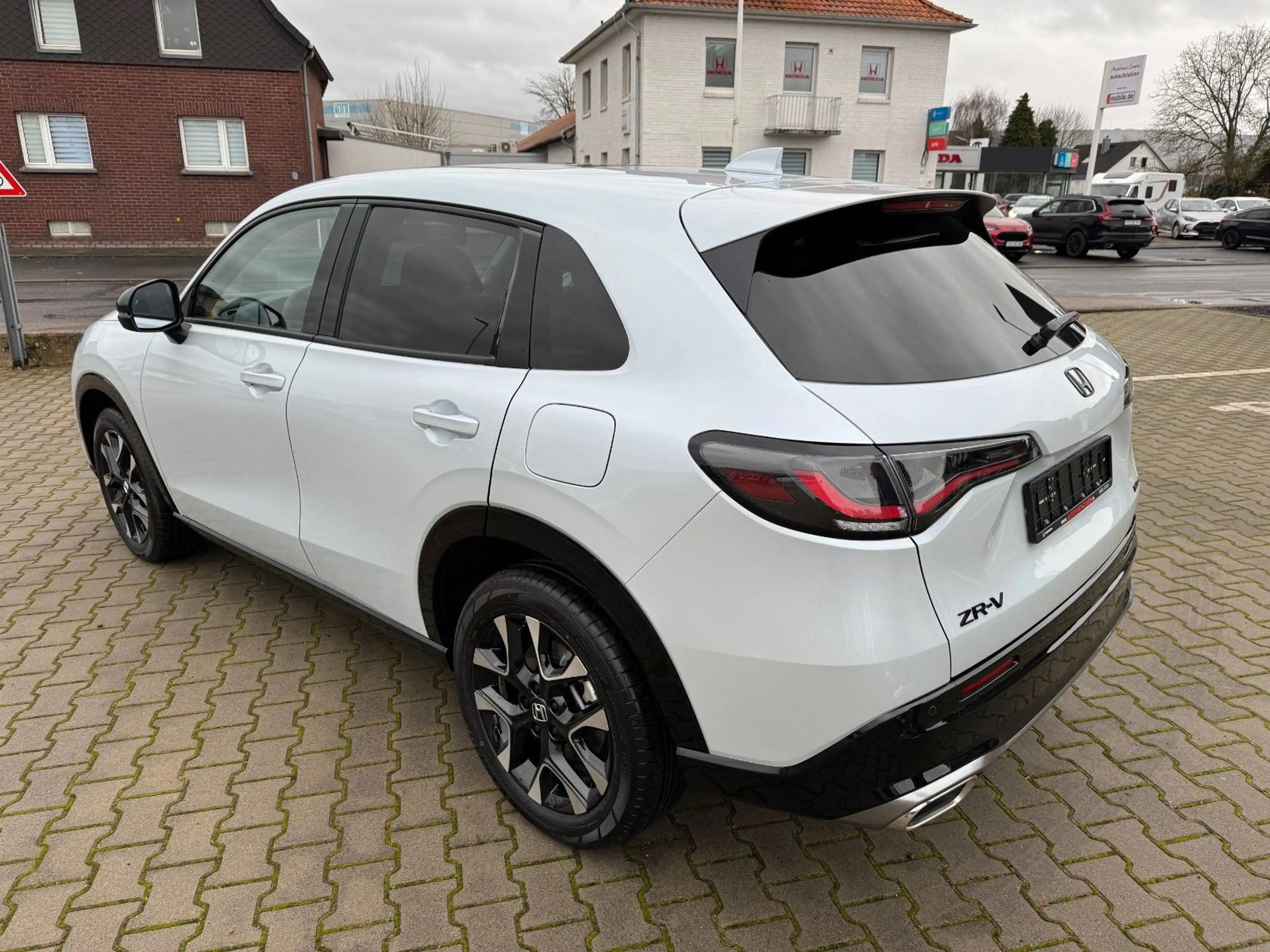 Honda ZR-V 2.0 e:HEV Advance Black Paket VERFÜGBAR — photo 6