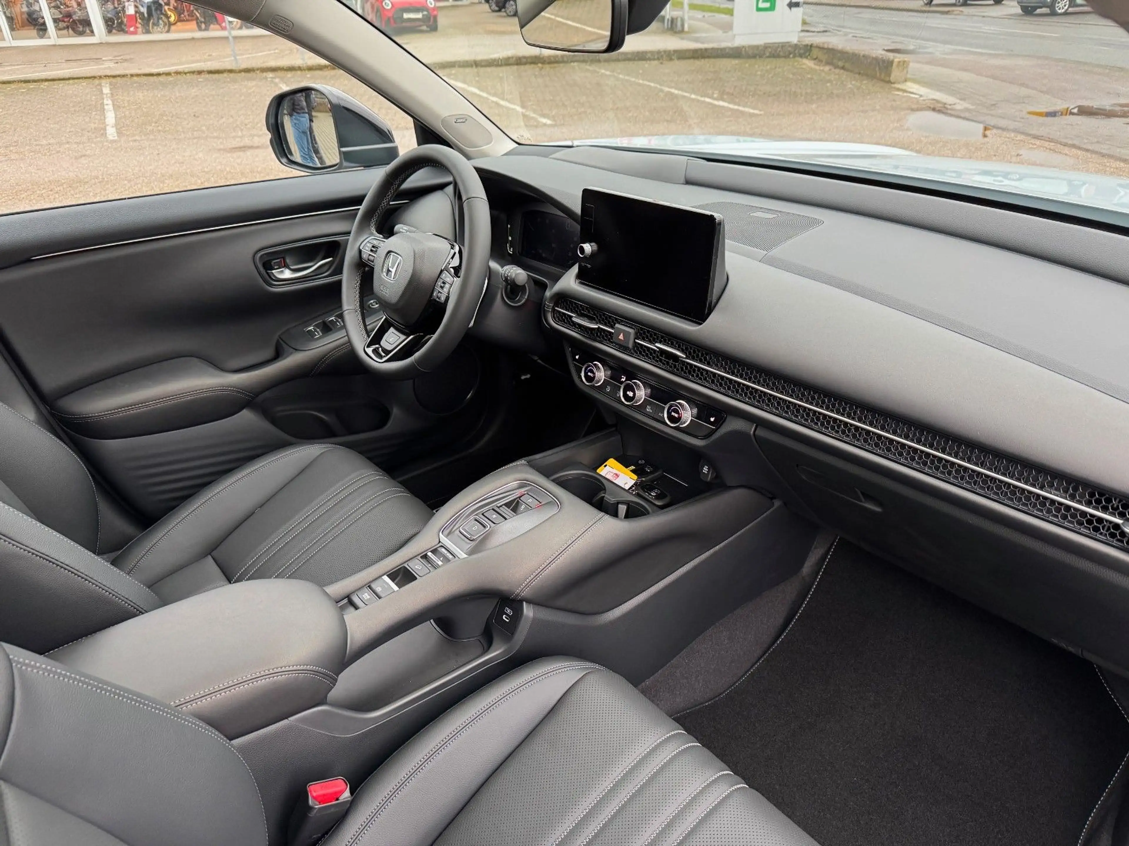 Honda ZR-V 2.0 e:HEV Advance Black Paket VERFÜGBAR — photo 13