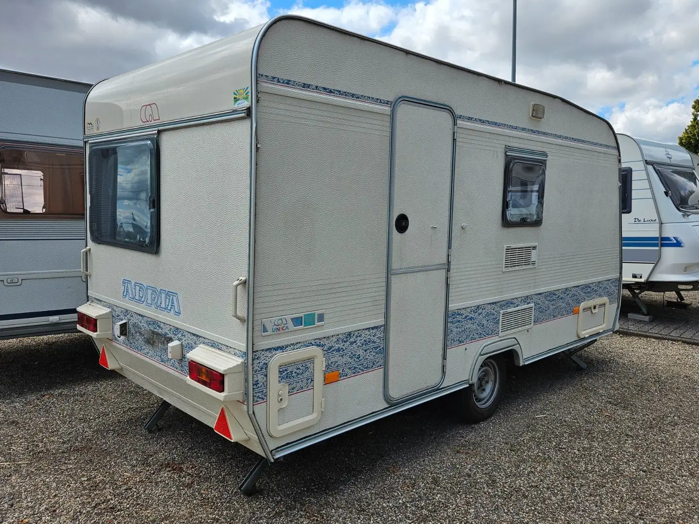 Adria Unica 390 DS, Vorzelt, 100km/h, GG 1.000KG - 2
