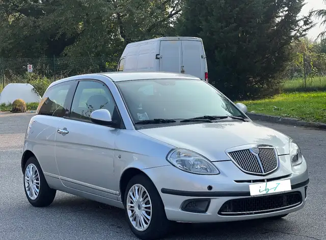 Lancia Ypsilon Ypsilon 1.2 8v Diva