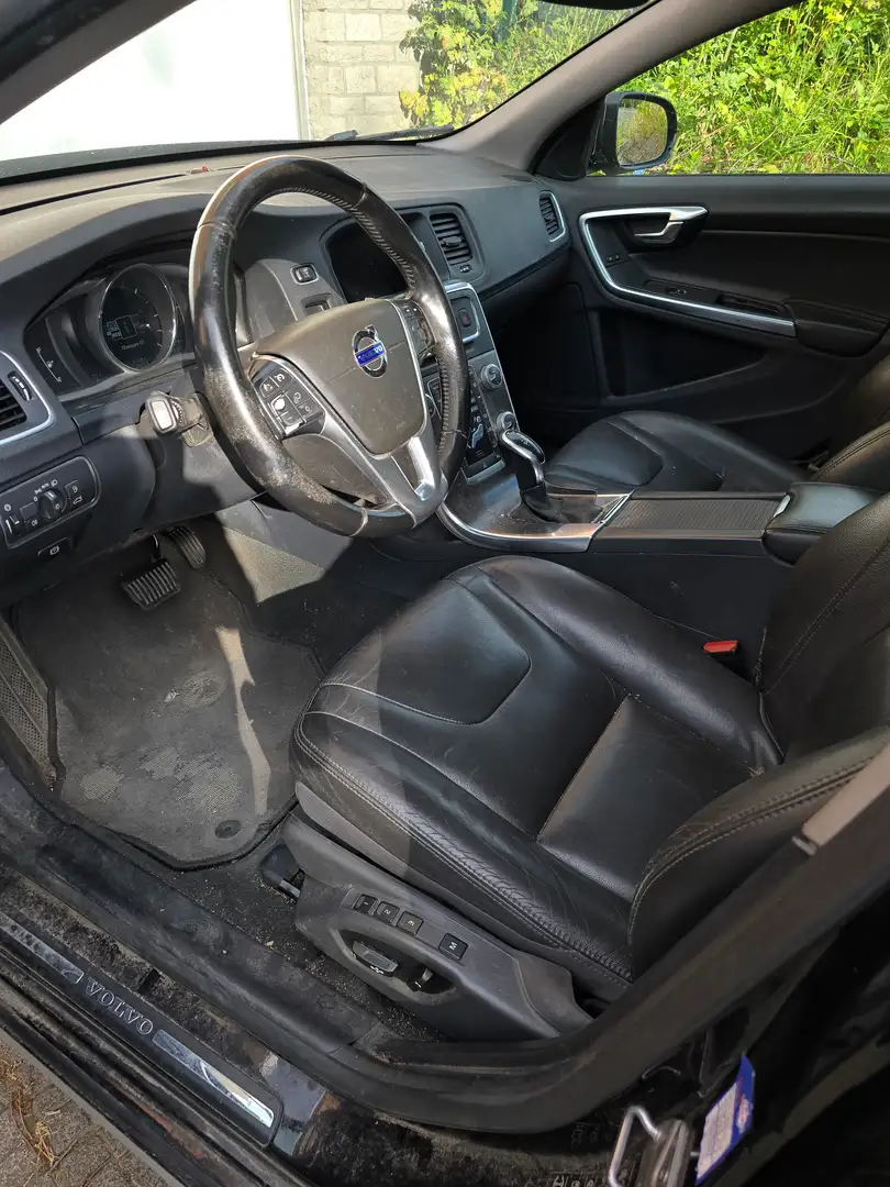 Volvo V60 Cross Country V60 Cross Country 2.0 D4 Kinetic Geartronic Noir - 1