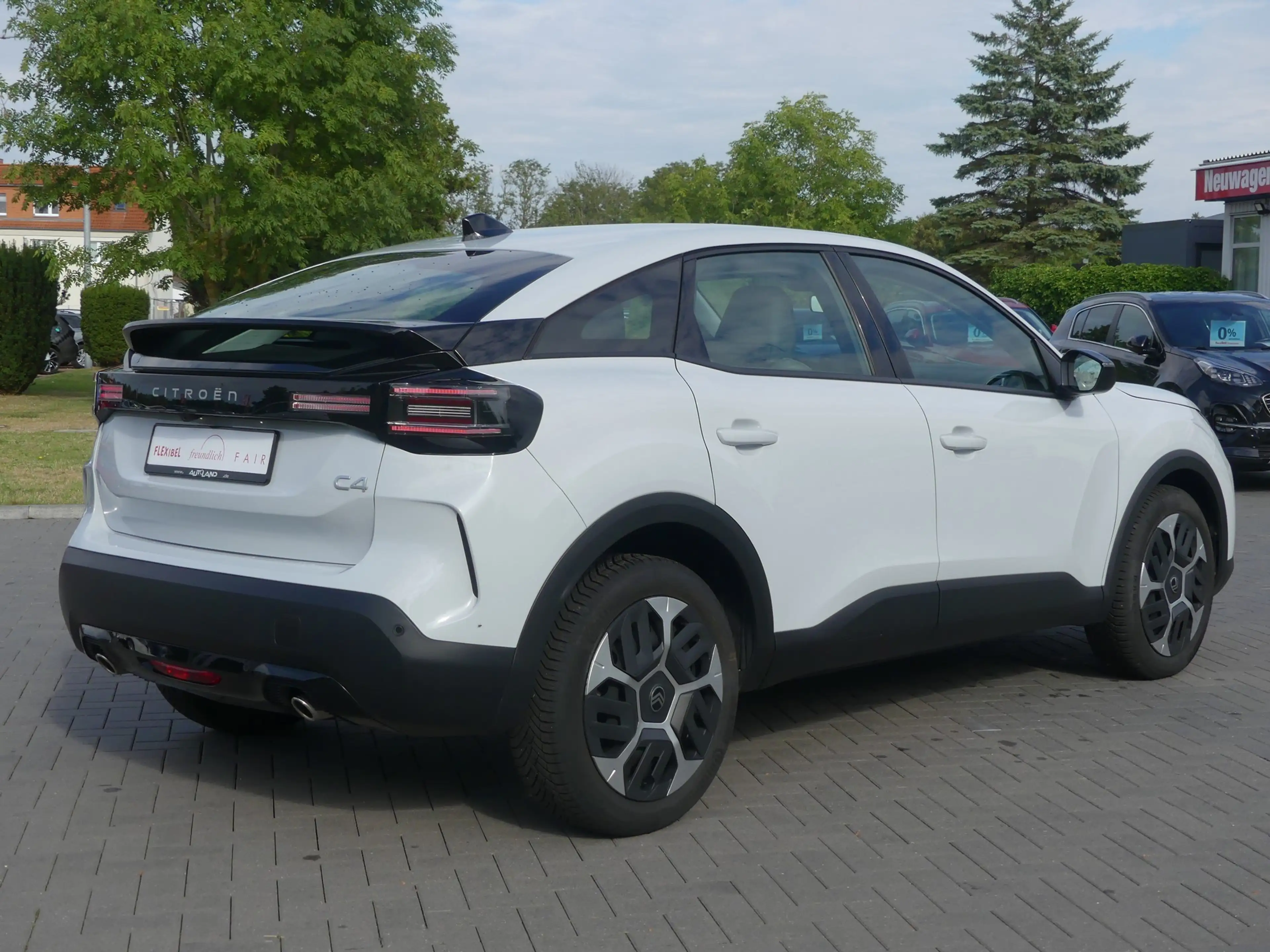 Citroen C4 Hybrid 145 Aut. Facelift LED Navi Kamera — photo 5