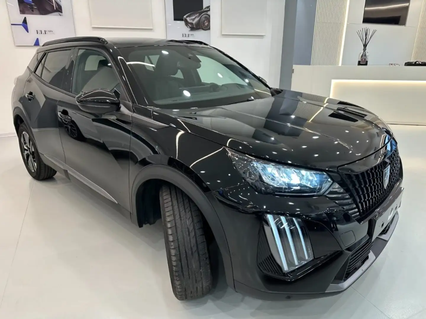 Peugeot 2008 Puretech S&S Allure Noir - 2