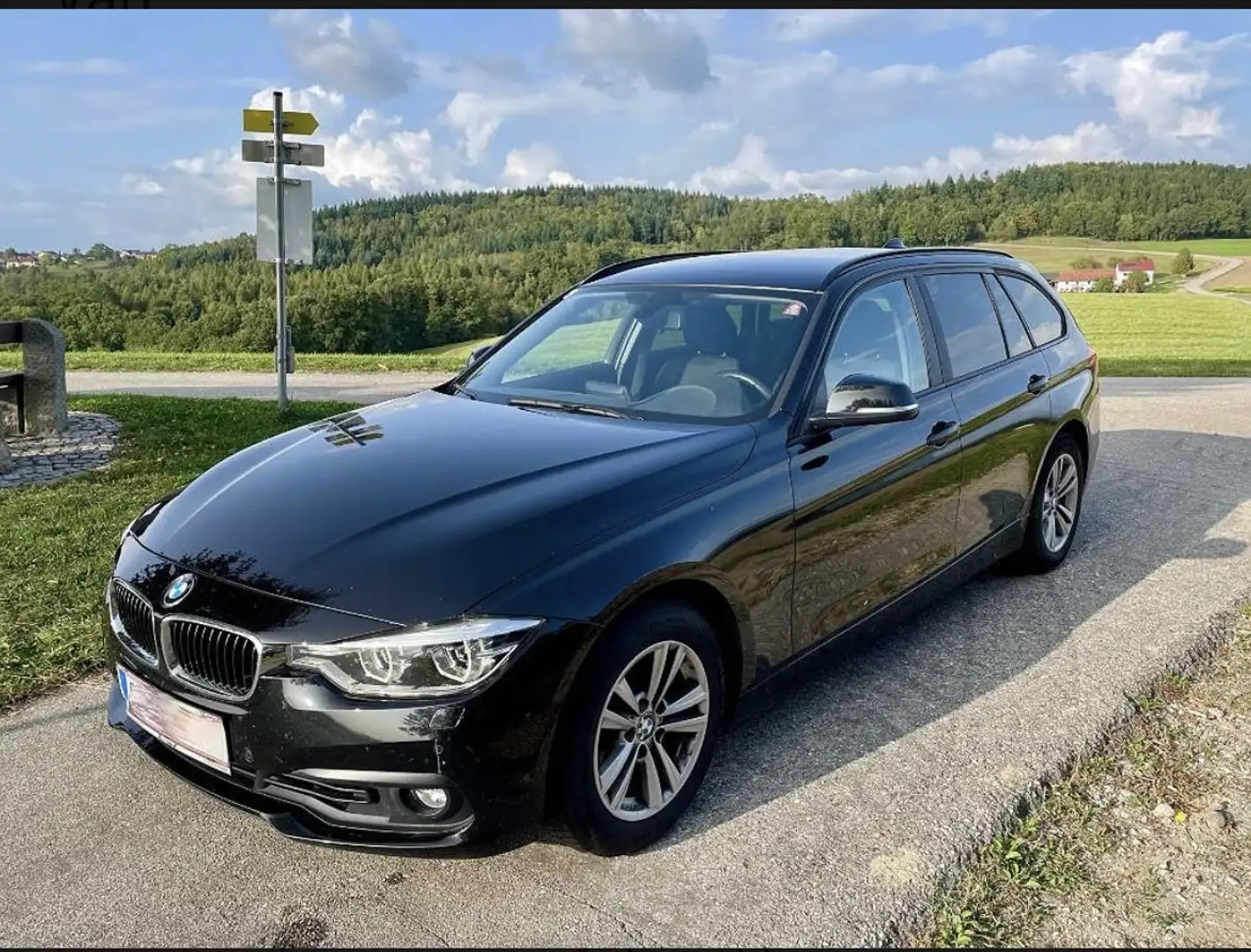 BMW 318 318i Touring Advantage Aut. - 1