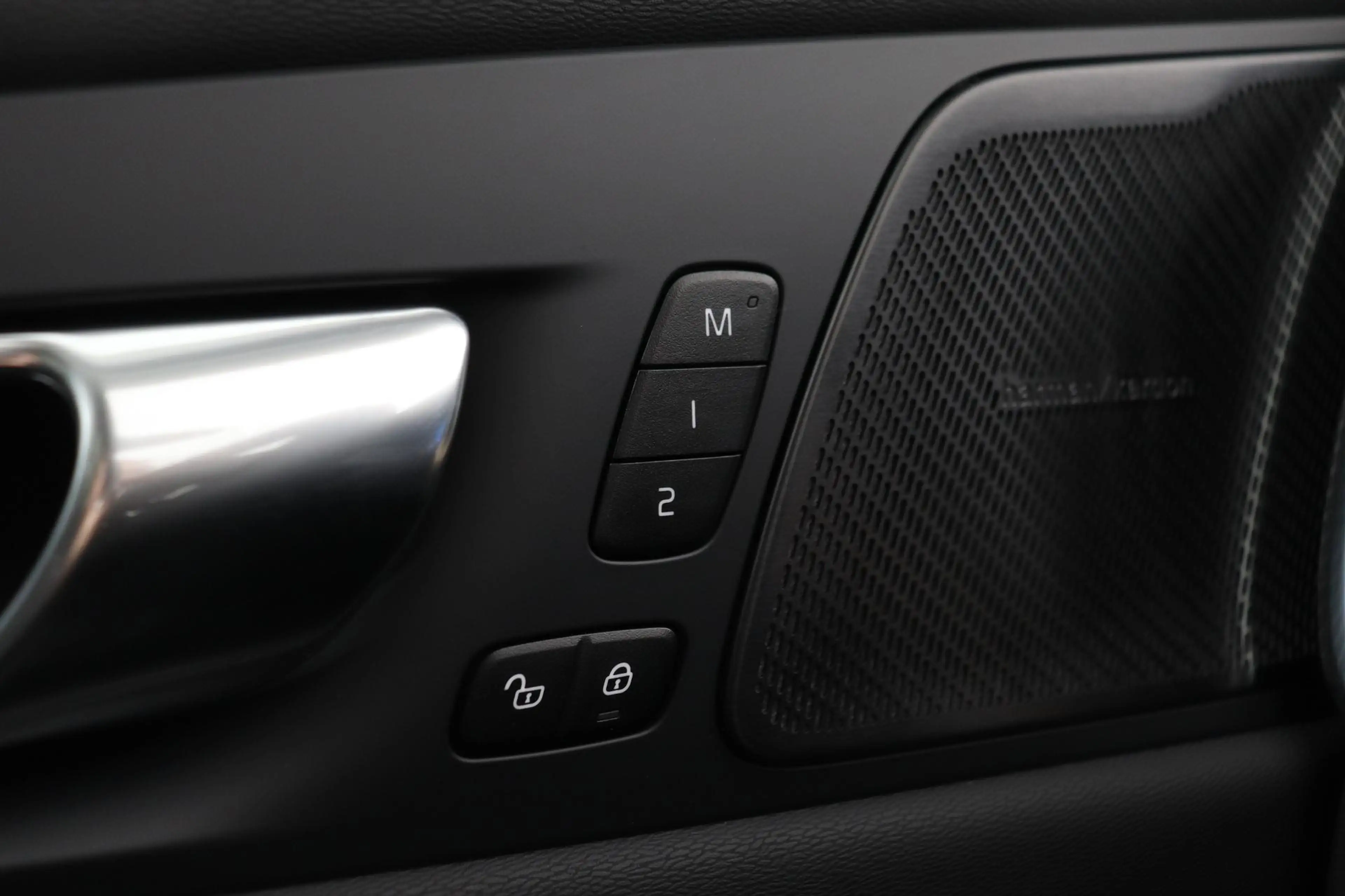Volvo XC60 T8 Ultra Dark | Luchtvering | Harman/Kardon | Pano — photo 47