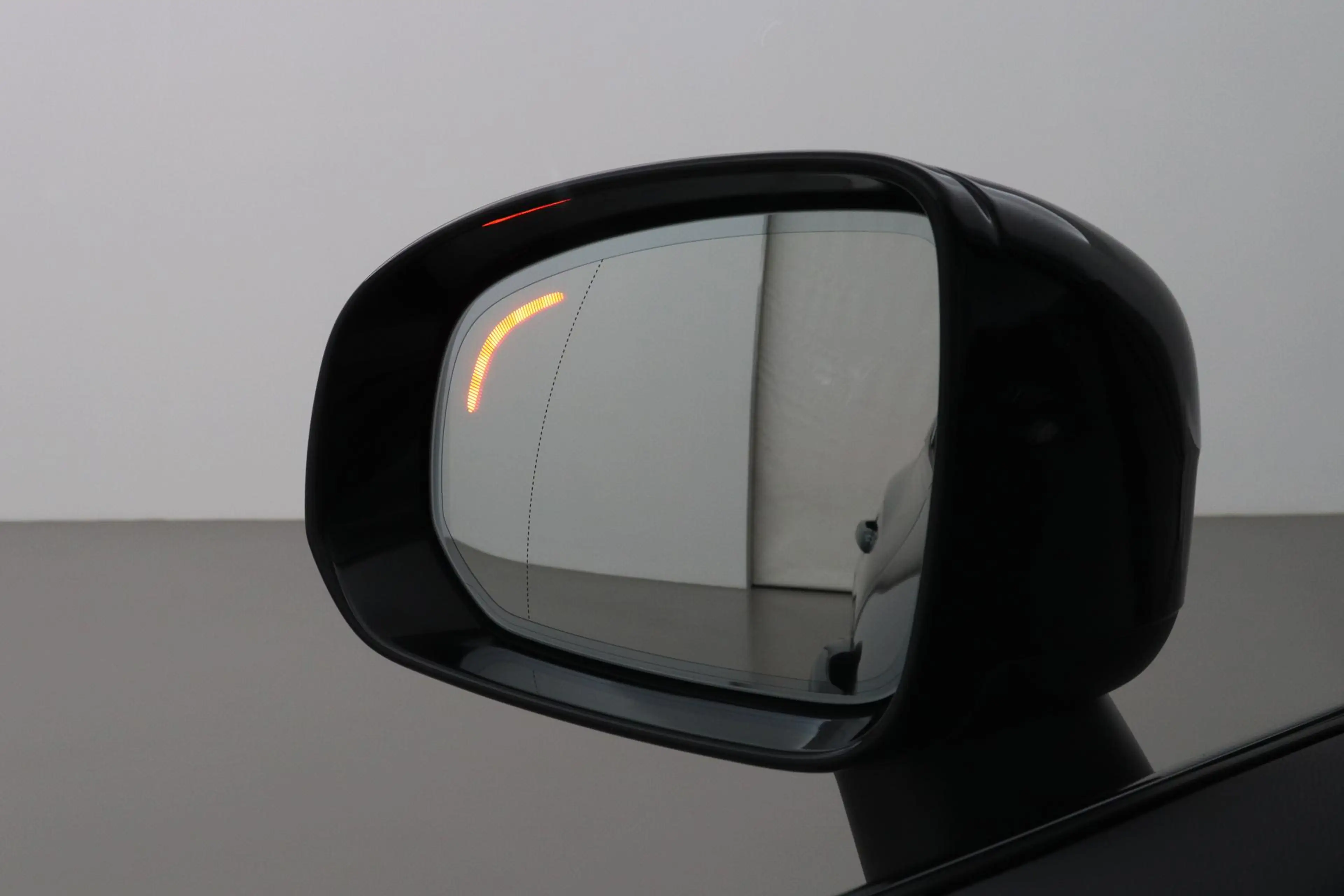 Volvo XC60 T8 Ultra Dark | Luchtvering | Harman/Kardon | Pano — photo 46