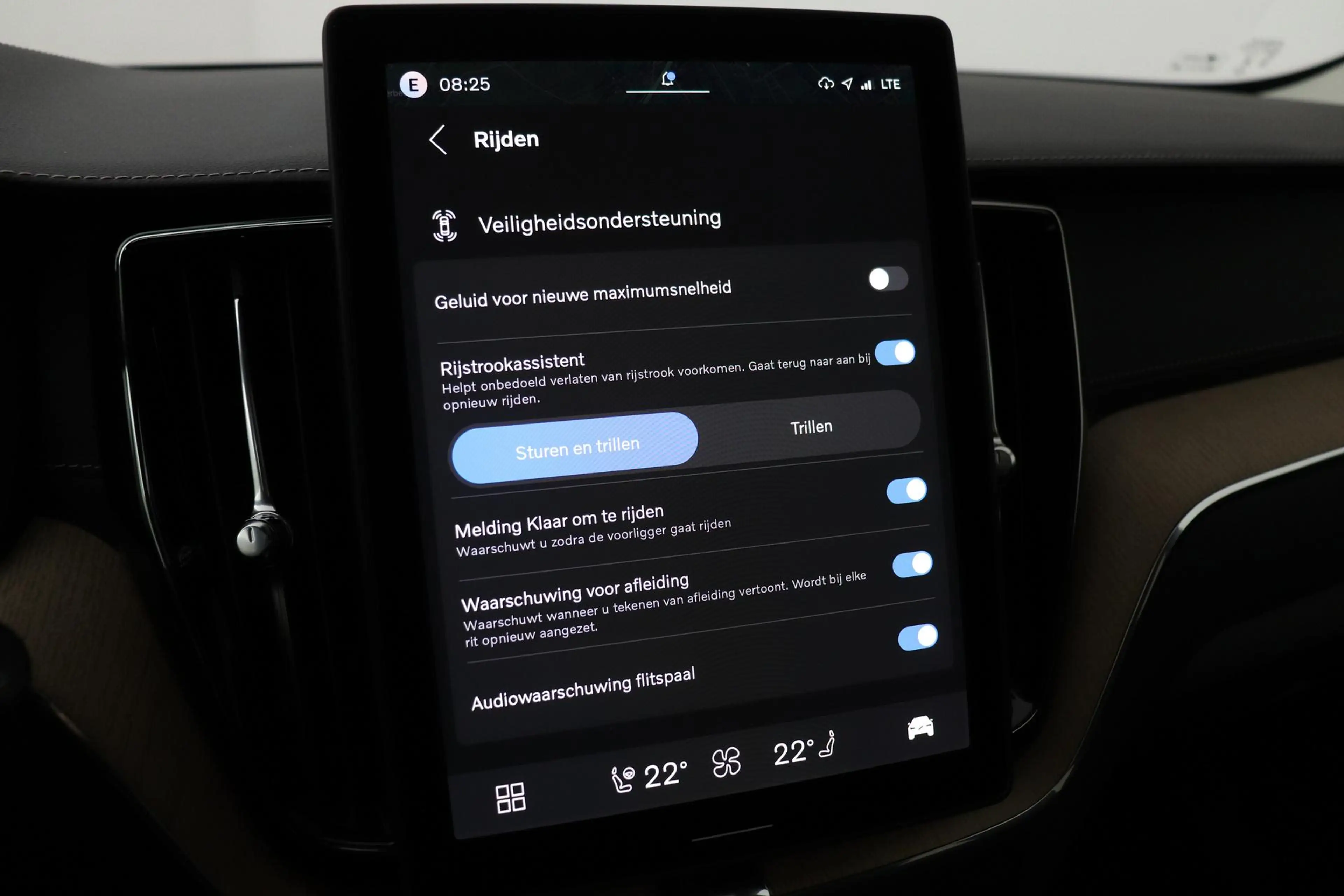Volvo XC60 T8 Ultra Dark | Luchtvering | Harman/Kardon | Pano — photo 31