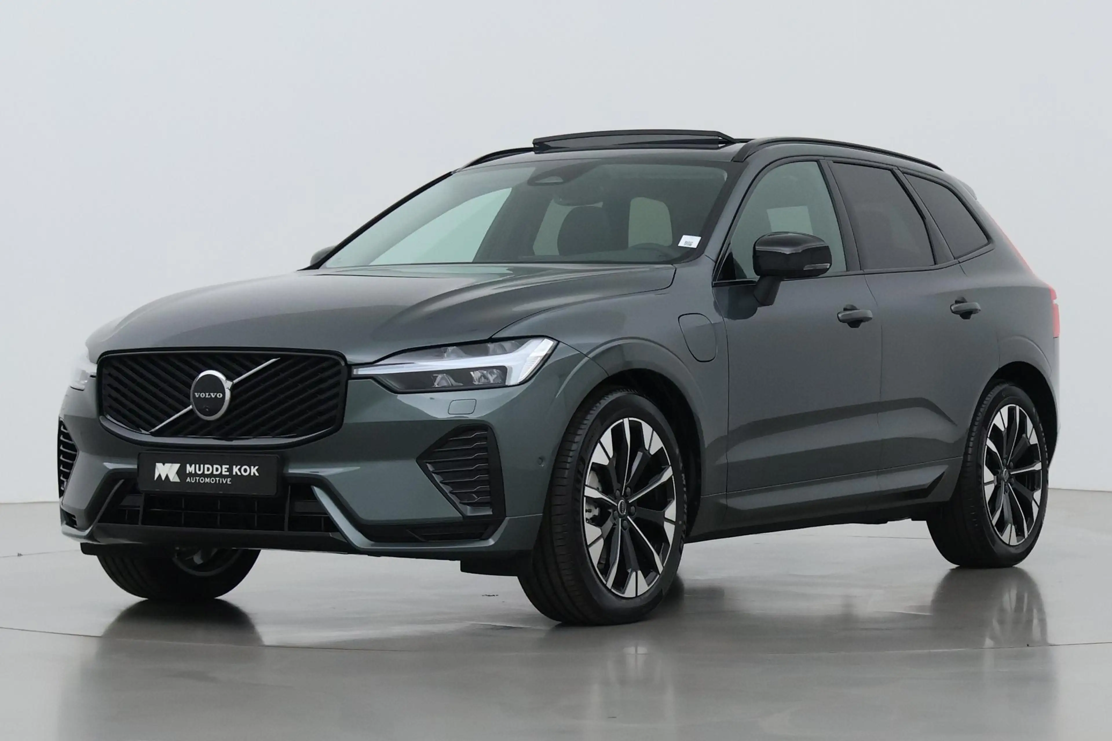Volvo XC60 T8 Ultra Dark | Luchtvering | Harman/Kardon | Pano — photo 8
