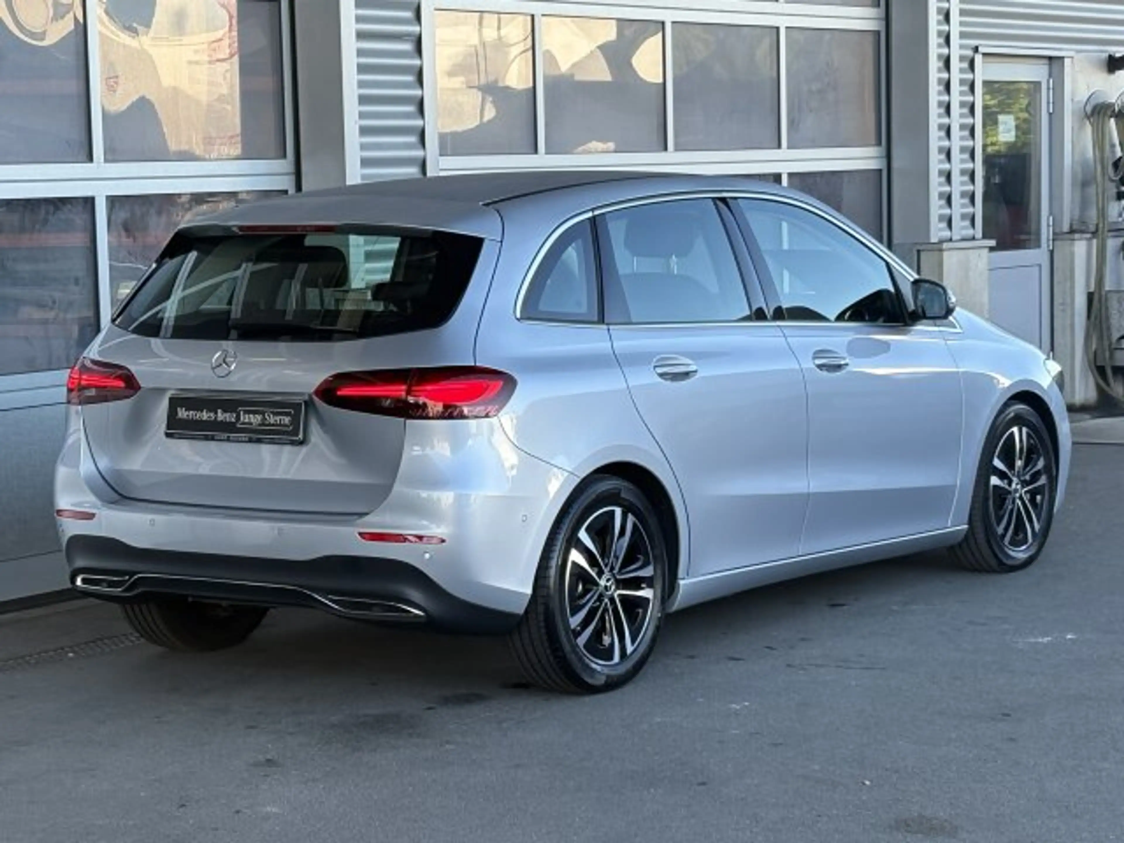 Mercedes-Benz B 200 B 200 ProgressiveAdvanced Leder 360° Distronic — photo 6