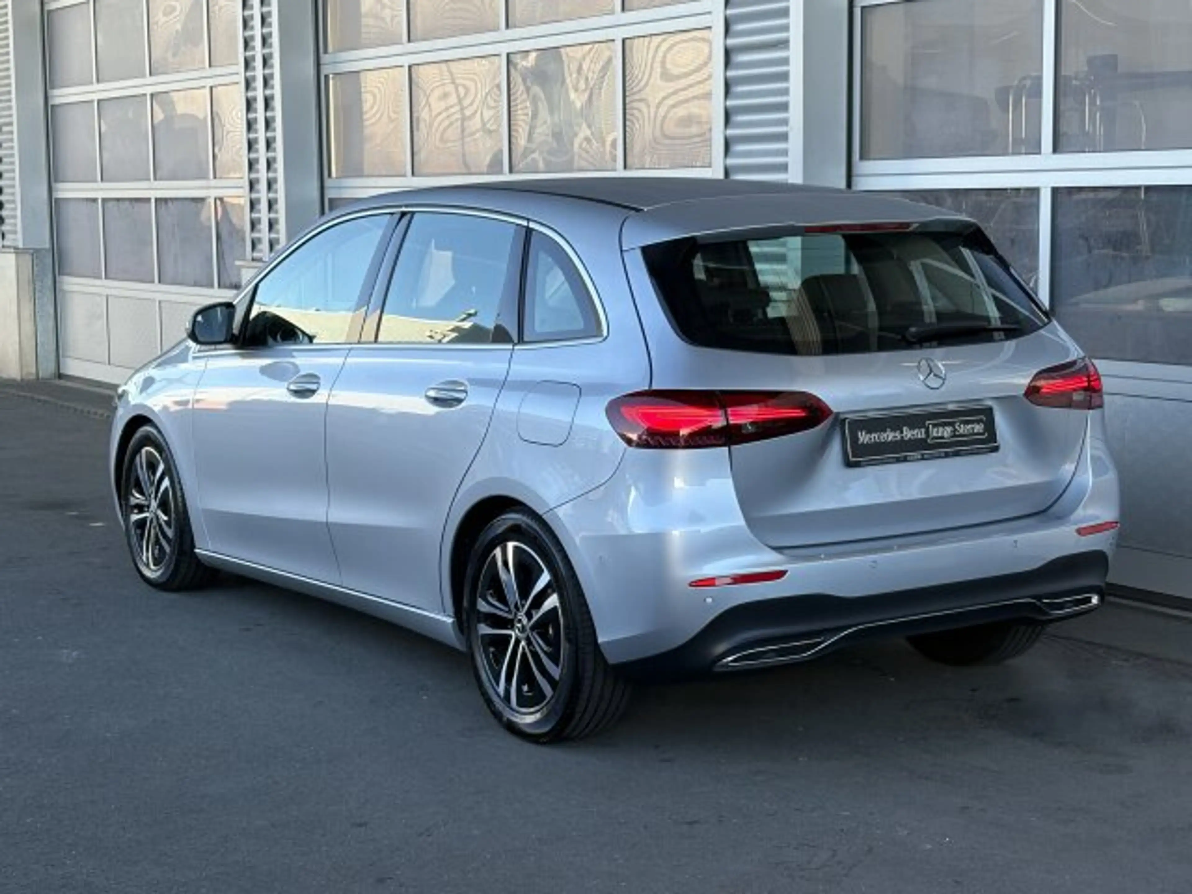 Mercedes-Benz B 200 B 200 ProgressiveAdvanced Leder 360° Distronic — photo 4
