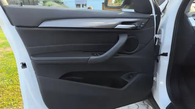 BMW X1 view 7