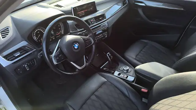BMW X1 view 8