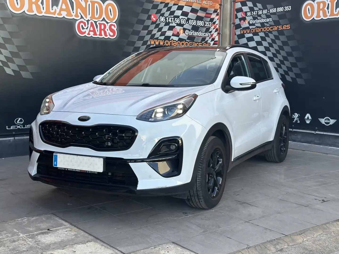 Kia Sportage 1.6 MHEV Black Edition 4x2 136 Blanco - 1