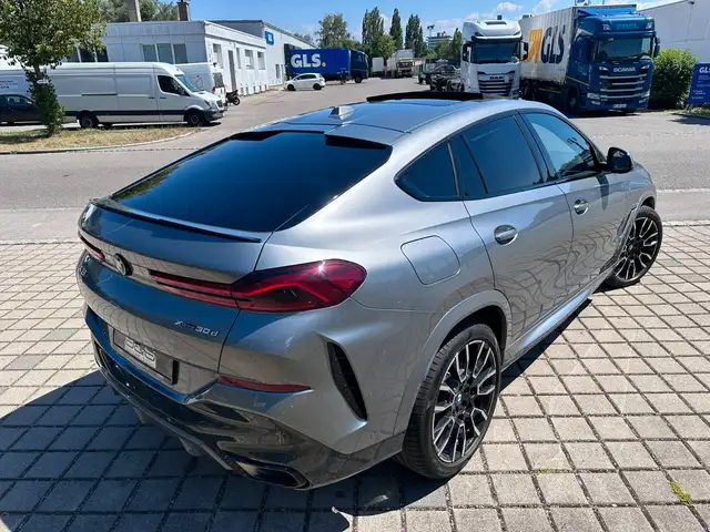 BMW X6 view 7