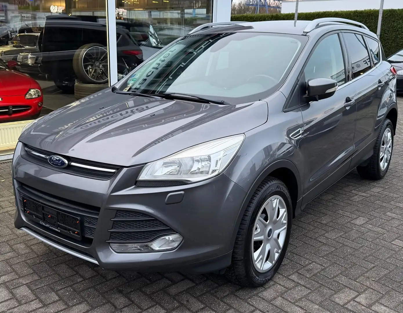 Ford Kuga Trend Grau - 1