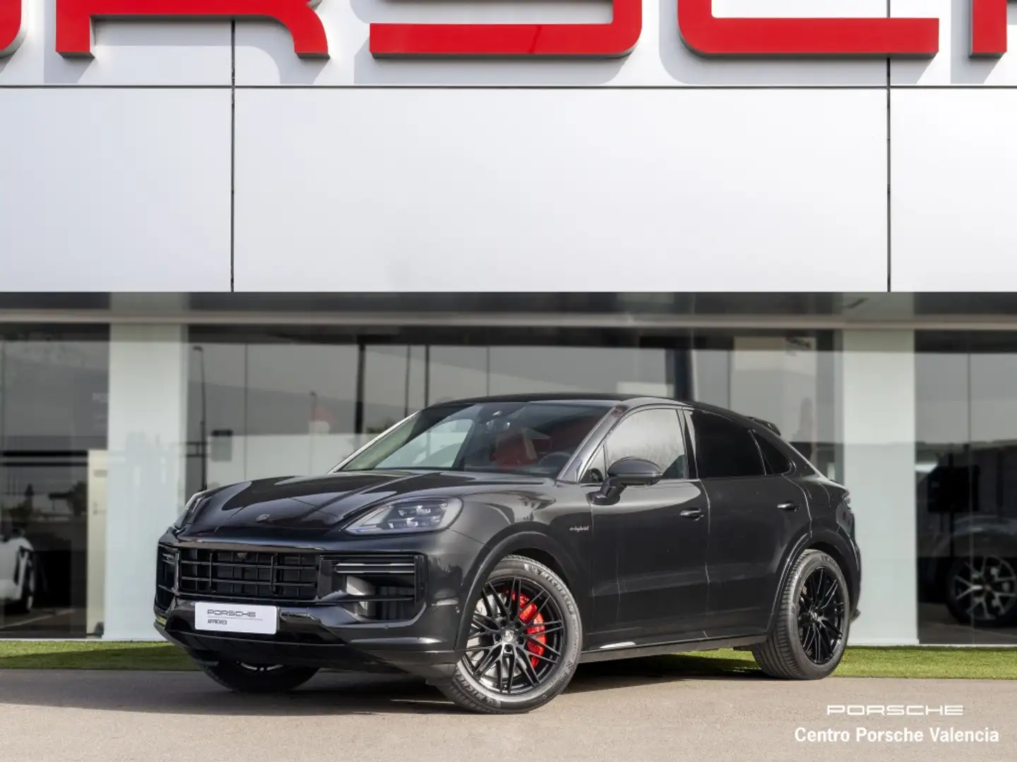 Porsche Cayenne Turbo E-Hybrid Aut. Negro - 1