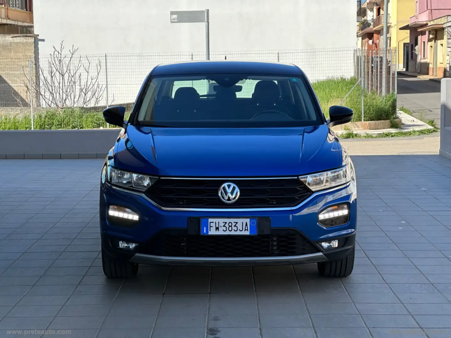 Volkswagen T-Roc 2.0 TDI 150 CV DSG Style BMT Синій - 2
