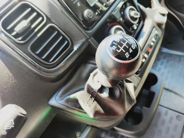 Peugeot Boxer view 25