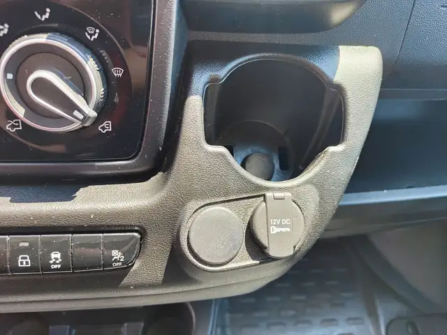 Peugeot Boxer view 26