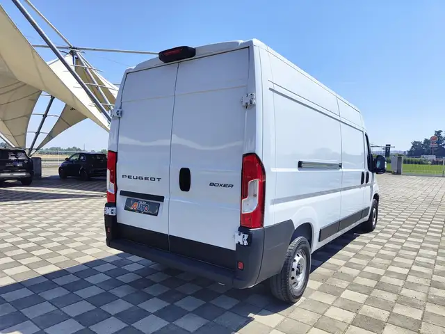 Peugeot Boxer view 7