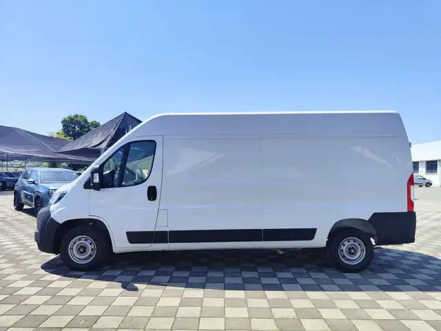 Peugeot Boxer view 4