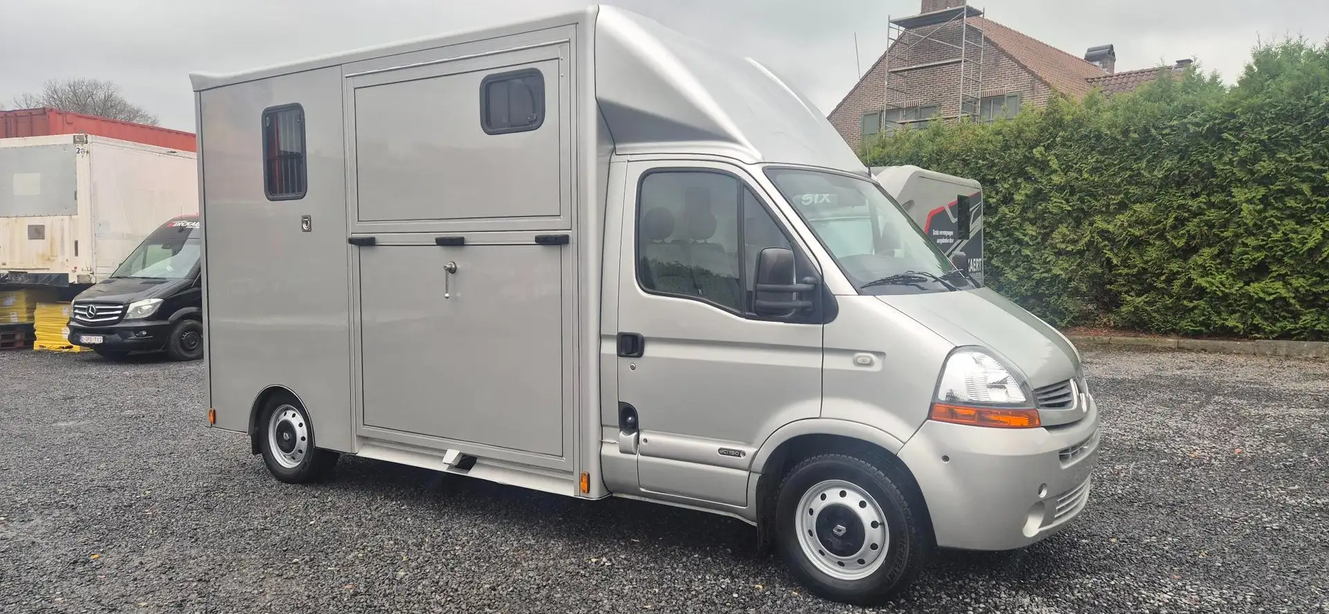 Renault Master Master - Paardencamionette/camion pour chevaux Gris - 1