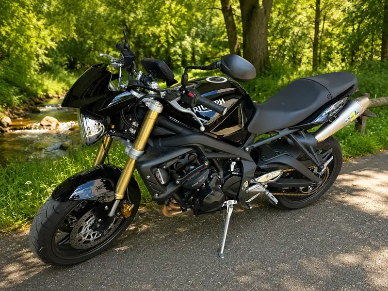 Triumph Street Triple