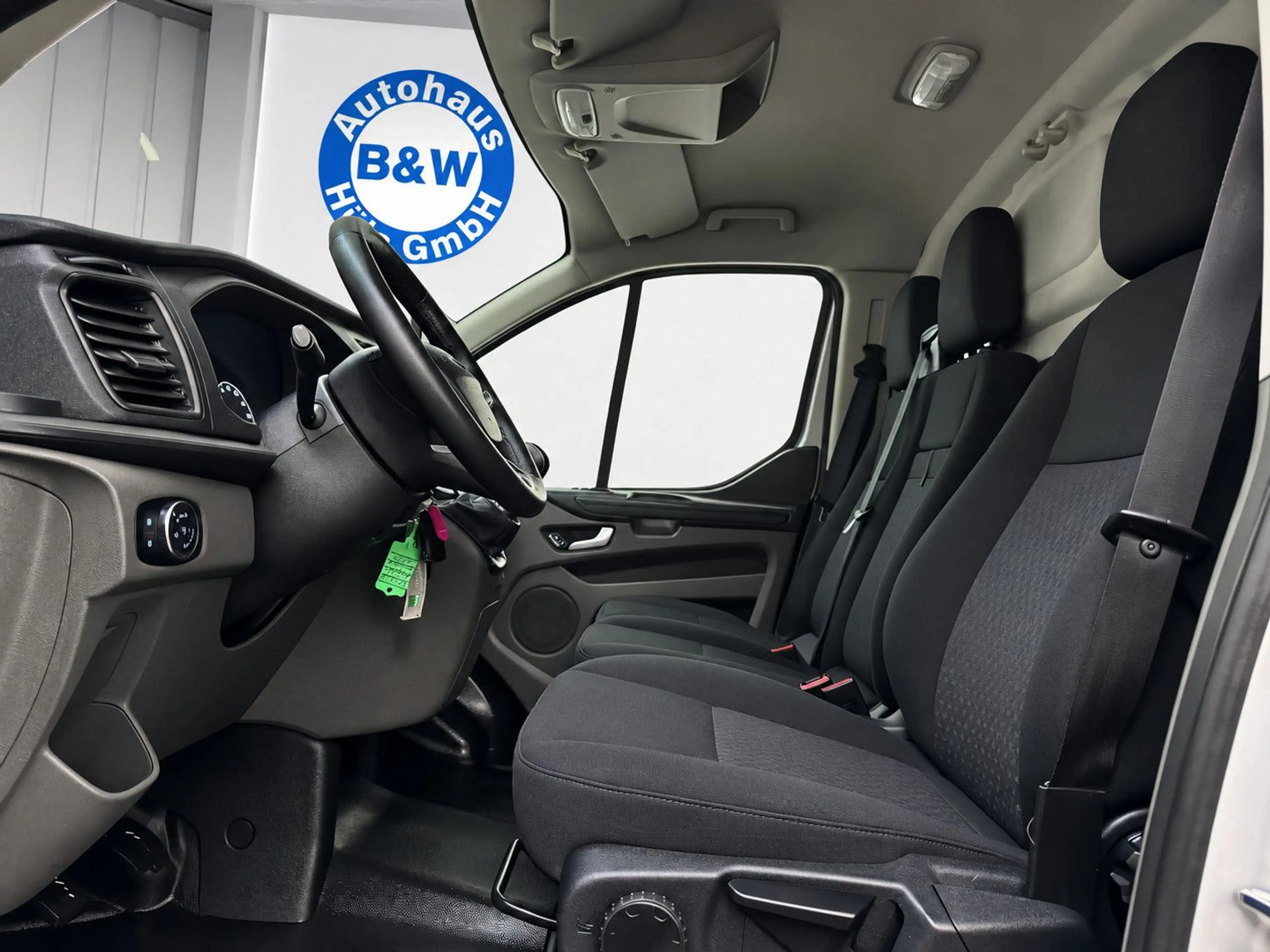 Ford Transit Custom 300 L2 Trend*1.Ha*REGALE*NAVI*SHZ — photo 15