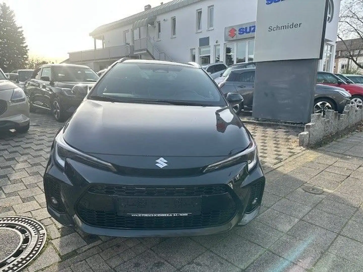 Suzuki Swace 1.8 Hybrid Comfort+/Navigation/LED/AHK Schwarz - 2