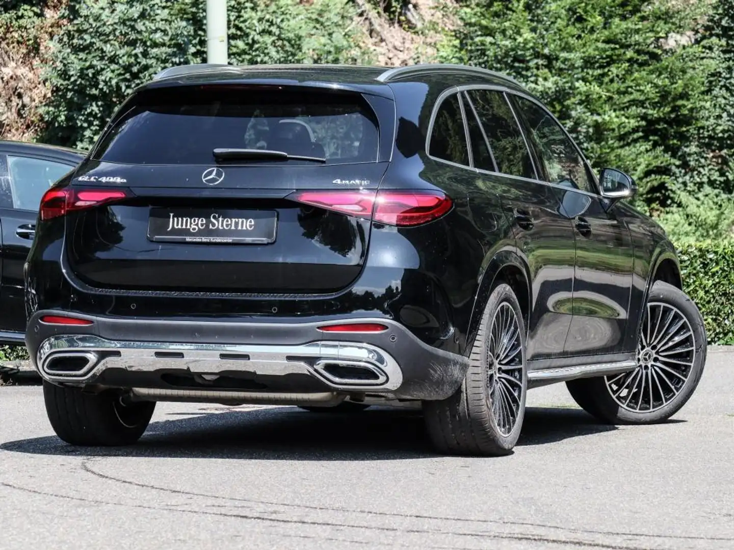 Mercedes-Benz GLC 400 e 4M AMG-Sport/Technik/Pano/HUD/AHK/Dist Black - 2