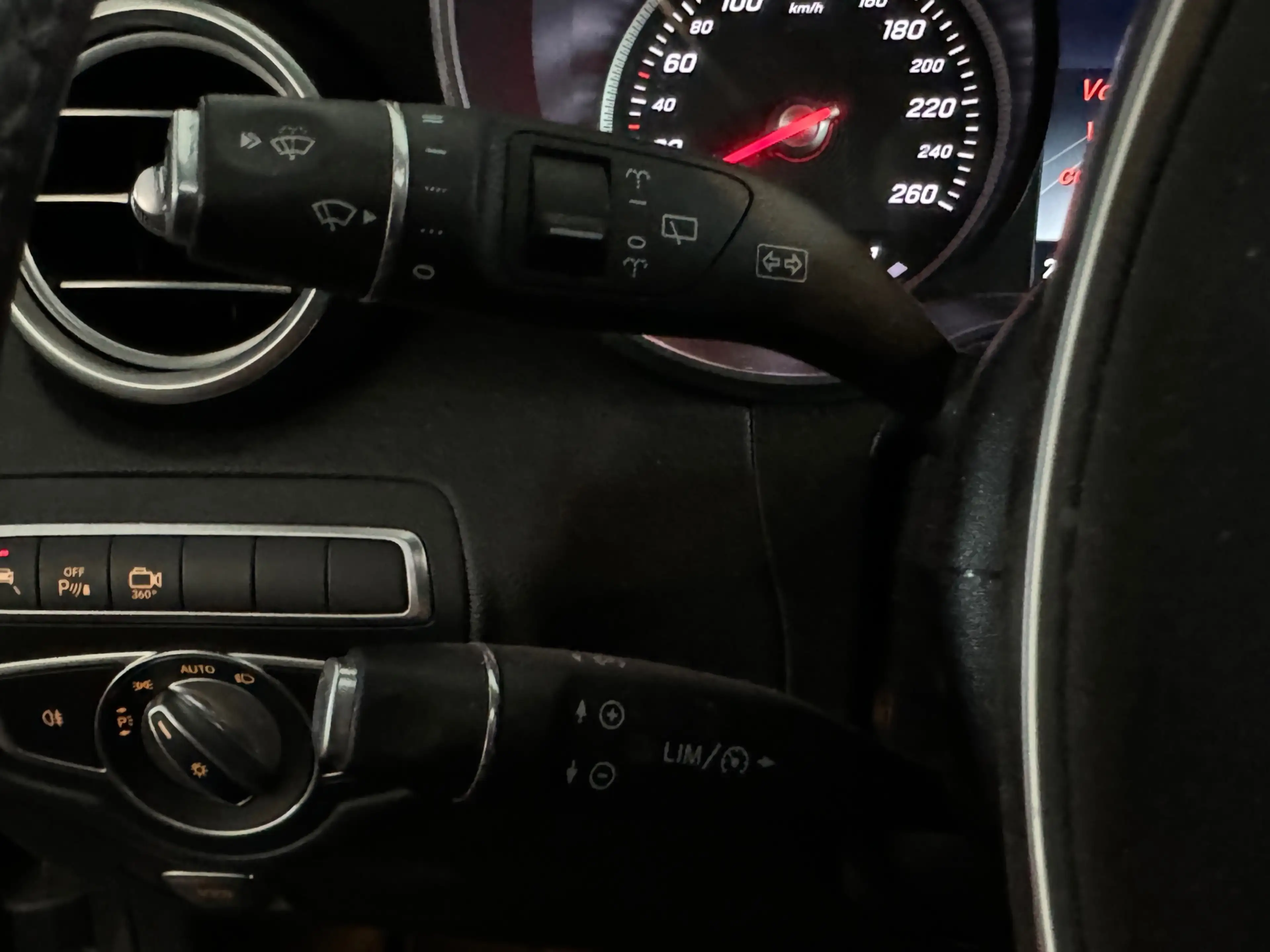 Mercedes-Benz GLC 350 350e 4MATIC Premium Plus — photo 12